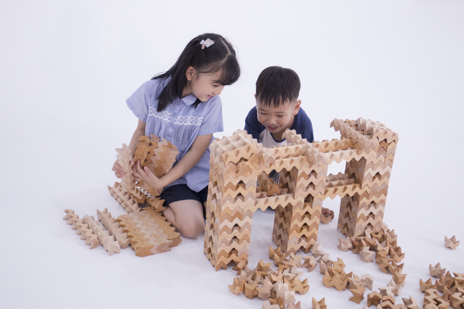 益智积木：搭建未来的创造力与逻辑思维